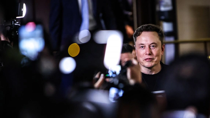 Elon Musk Backs Down from X Fight After Belittling Polish Foreign Minister