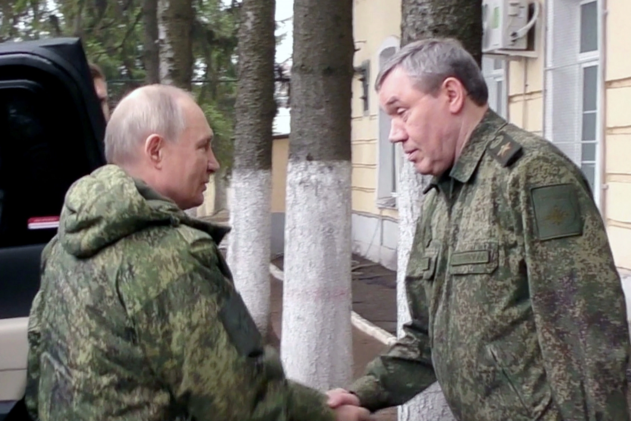 Putin in Camouflage Visits Kursk as AFU Battles Rage in Sudzha’s Suburbs