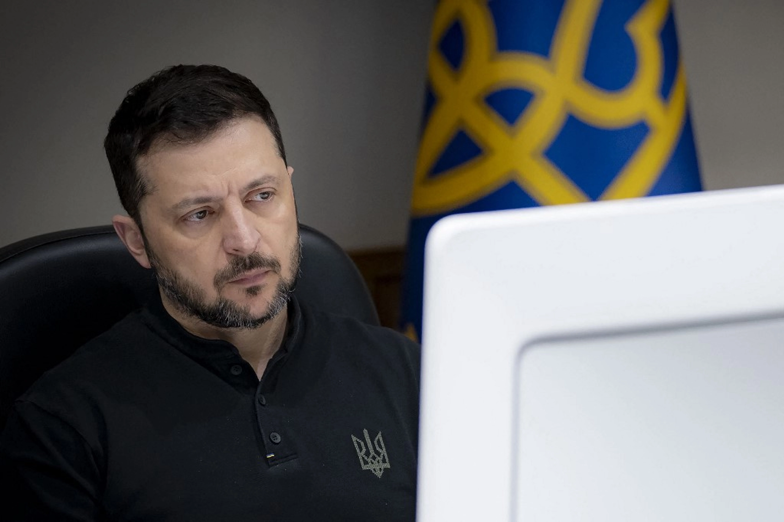 Рівень довіри до президента збільшується: Зеленському довіряють 69% українців