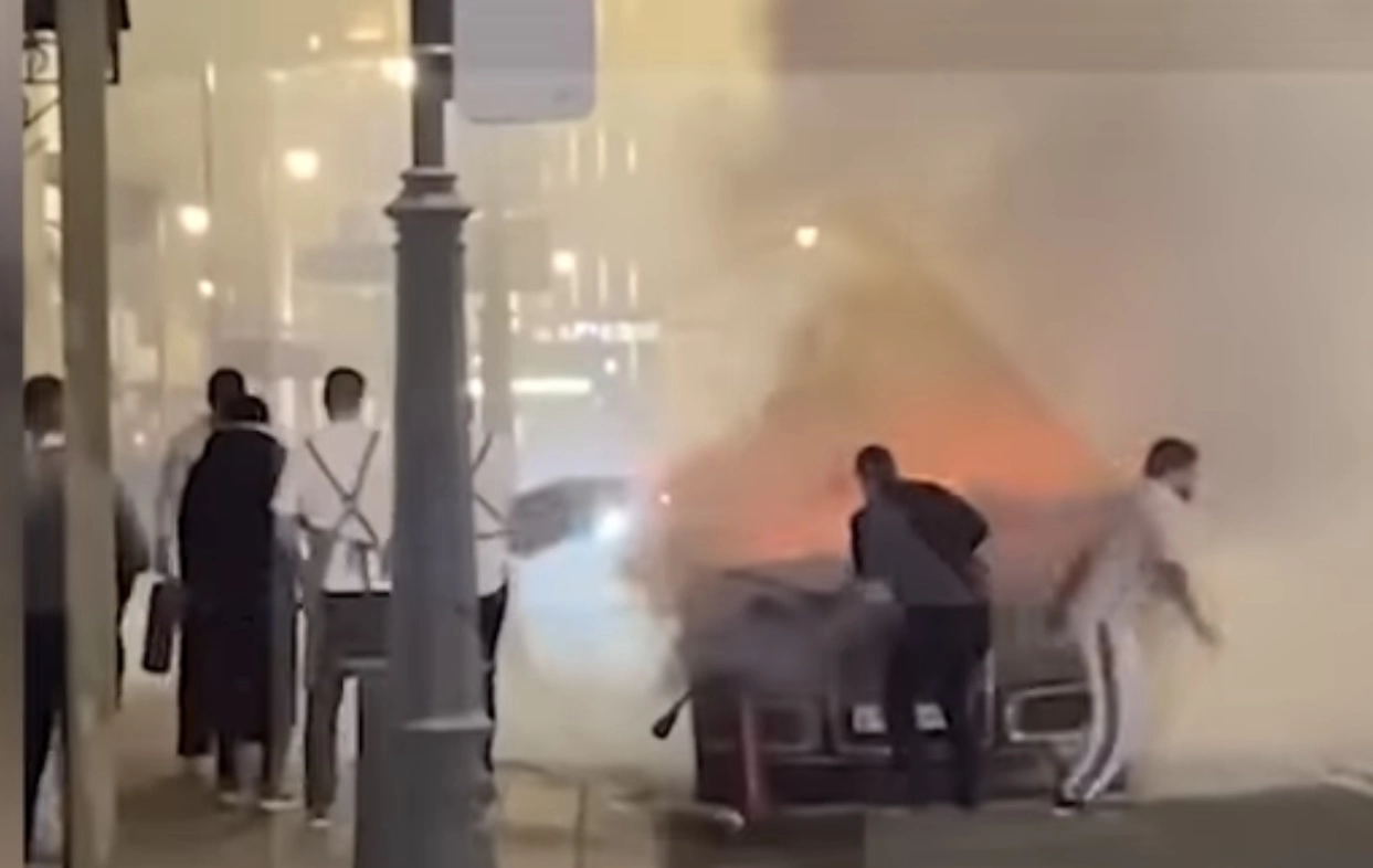 VIDEO: One of Putin’s Limos Goes up in Flames
