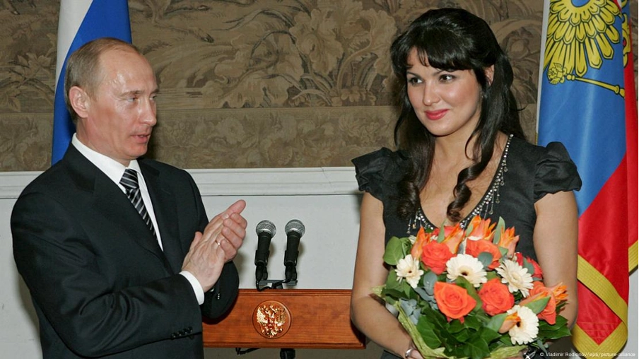 Pro-Putin Soprano Anna Netrebko Returns to London’s Royal Opera House