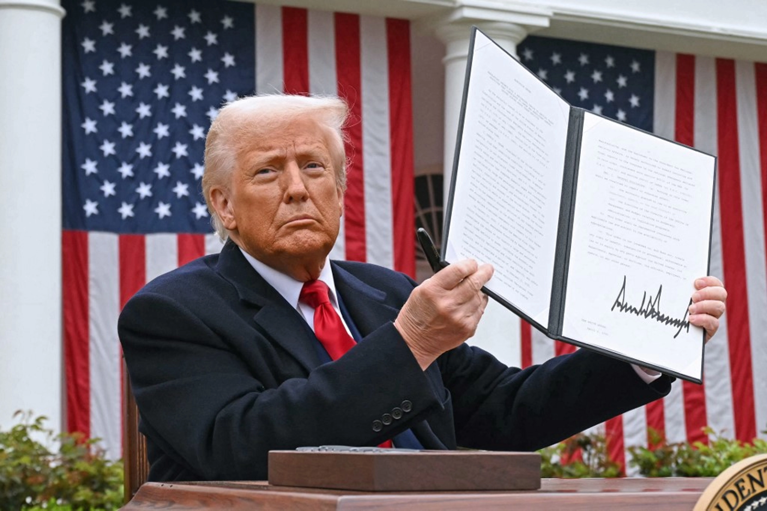 How Should Victimized Ukraine Respond to Trump’s Strangulation Tactics