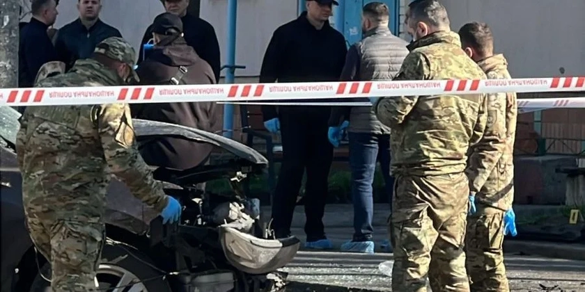Помер посадовець із Дніпра, який постраждав унаслідок вибуху авто
