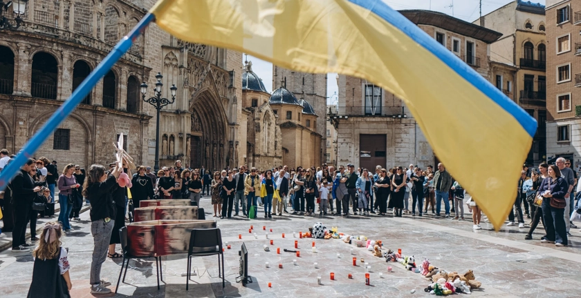 У Валенсії українці провели перфоманс на згадку про загиблих дітей у Кривому Розі