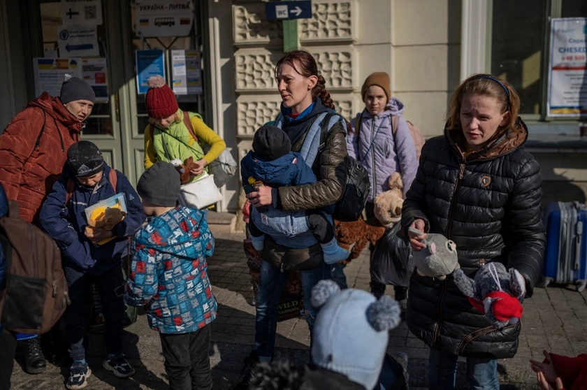 Ukrainian IDPs Poorer Than Those Who Went Abroad