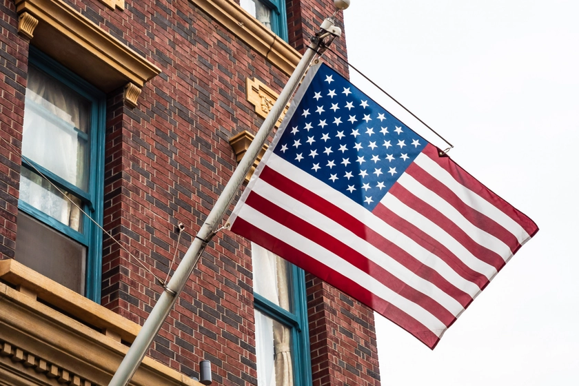 Що потрібно знати українцям у США про листи про депортацію?