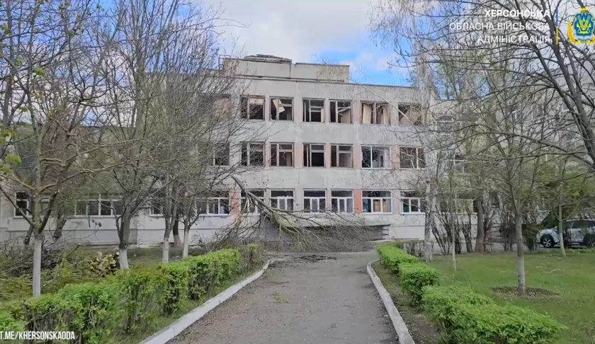 Окупанти обстріляли медзаклад на Херсонщині: двоє поранених