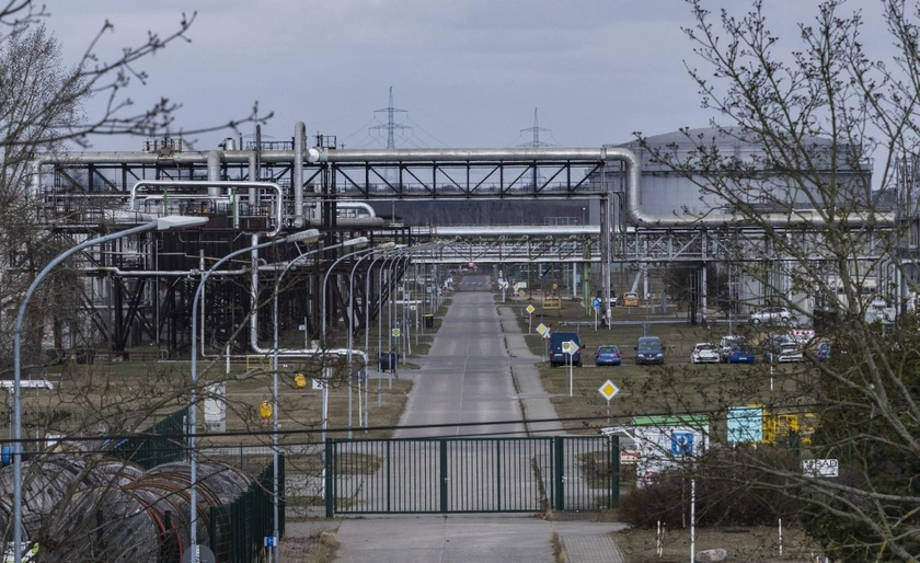 German Refinery’s Plight Prompts Calls for Return of Russian Oil