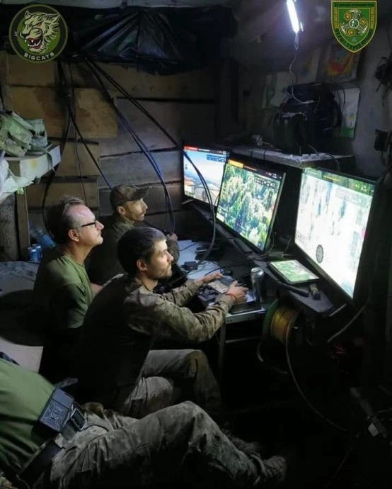 Company command post during defensive combat operations, 33rd Mechanized Brigade.