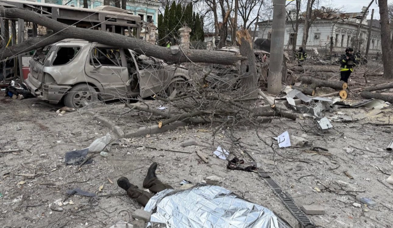 ‘Only Completely Deranged Scum Can Act Like This’ – Death Toll Rises to 34 in Russian Missile Strike on Sumy