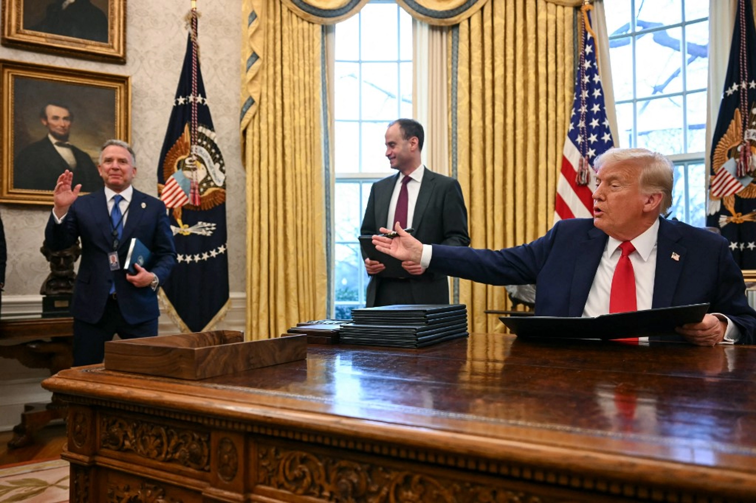 Трамп і Команда - спільники Путіна та руйнівники всього продовжують шокувати