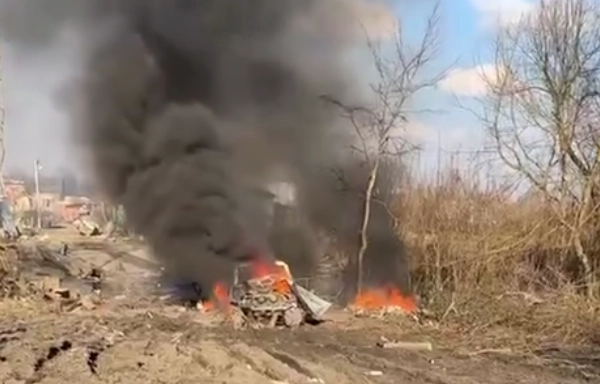 Ukrainian Su-27 Strikes Russian Pontoon in Kursk With US-Made GBU-39 Glide Bombs