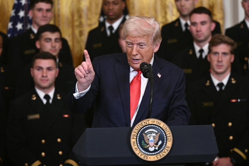 Трамп пролонгував заборону для російських суден заходити в порти США