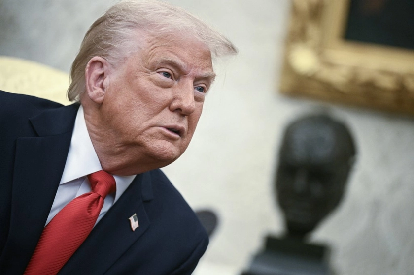 White House Silent on Ukraine Aid as Trump Team Pressures Kyiv, Spares Moscow