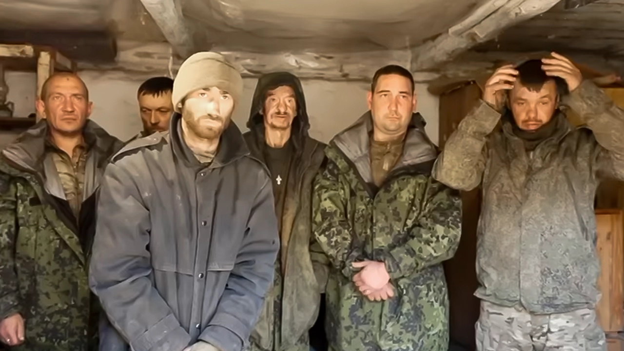 Українські десантники взяли у полон дев’ятьох росіян на Курщині