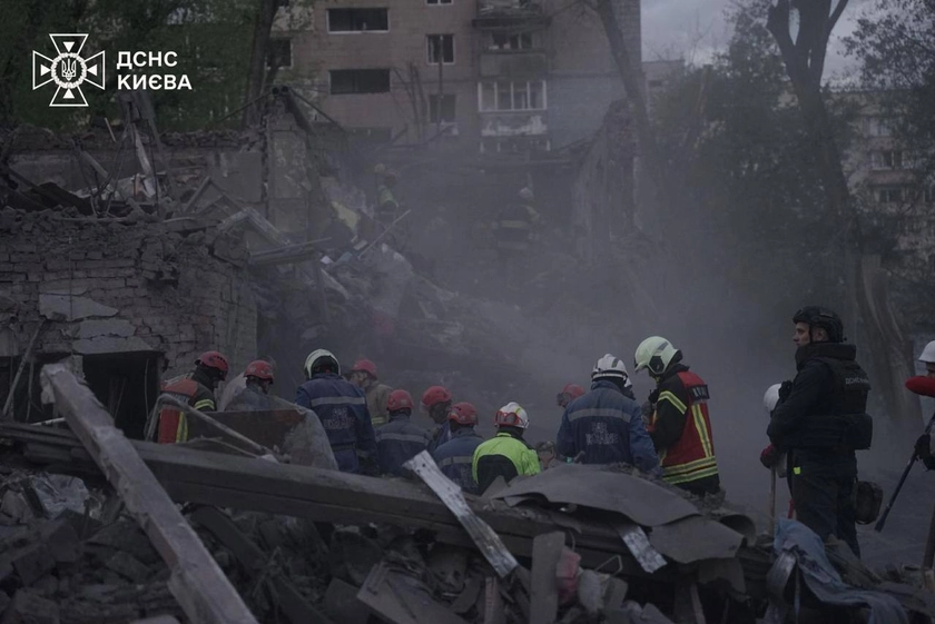 12 Killed, 90 Injured in Kyiv Amid Largest Russian Attack in Months