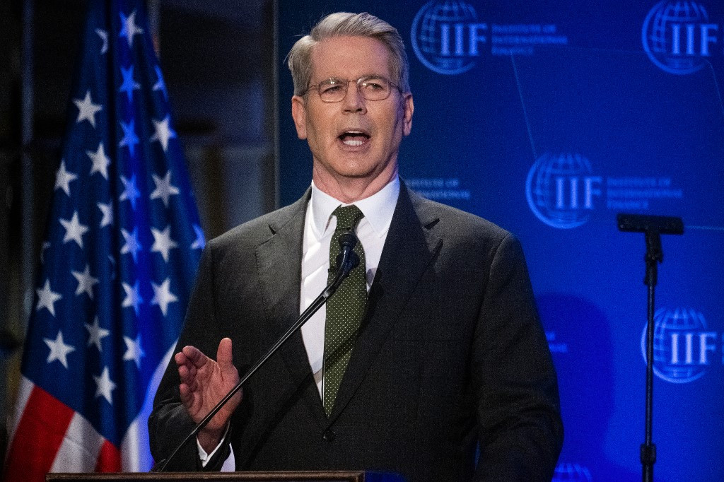 US Treasury Chief Says China Talks Could Cover Iran, Russia Oil Buys