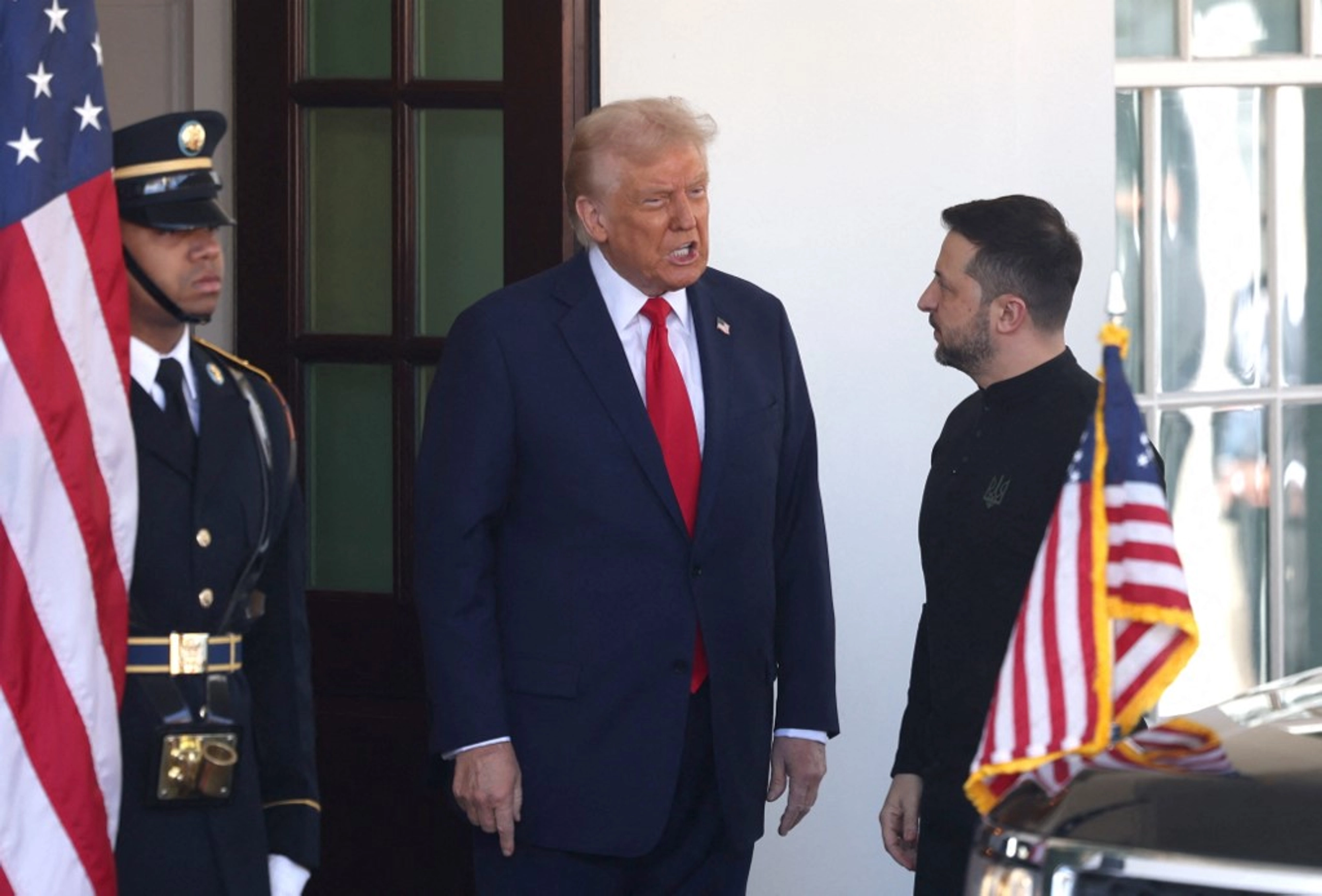 Чому вихід Трампа з мирного процесу вигідний Україні