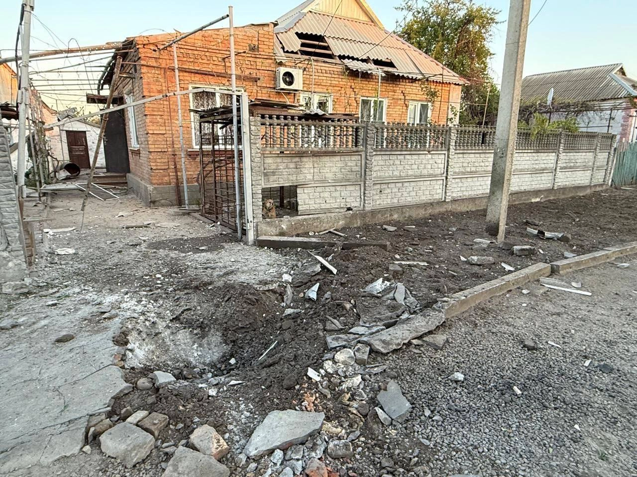 Наслідки удару по Нікополю. Фото: Сергій Лисак, Telegram