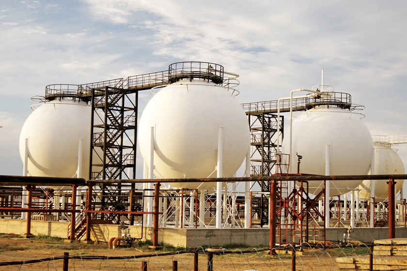 Польща хоче транспортувати скраплений газ в Україну у співпраці із США