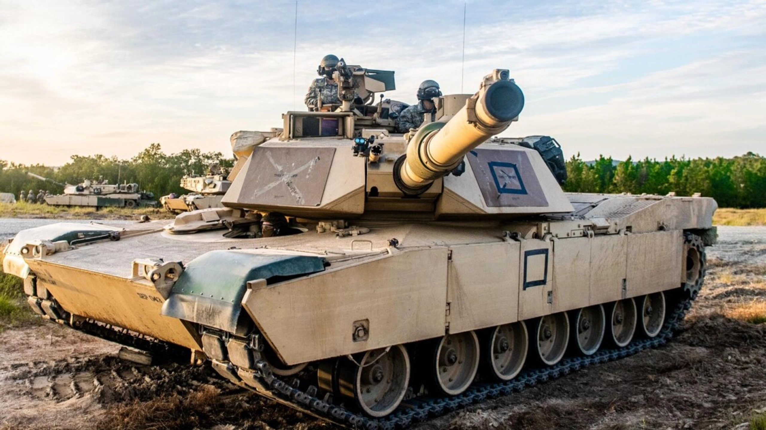 Австралія затримує танки Abrams Україні: що відбувається