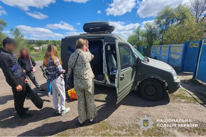 Mandatory Evacuation of Families With Kids Begins in Dnipropetrovsk