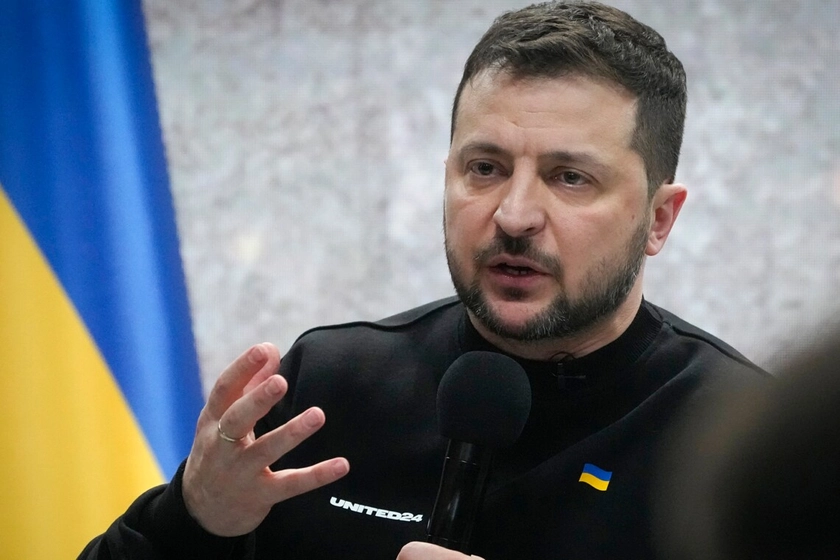 Зеленський відреагував на оголошене Путіним “тимчасове перемир’я”