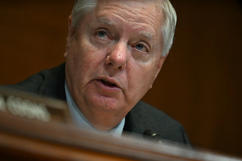 ‘Bone-Crushing’ Sanctions: Graham Pushes Bill With 500% Tariff on Russian Oil Buyers if Putin Shuns Peace Talks