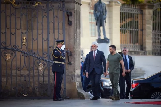 Президент Чехії назвав умову для розміщення миротворців в Україні