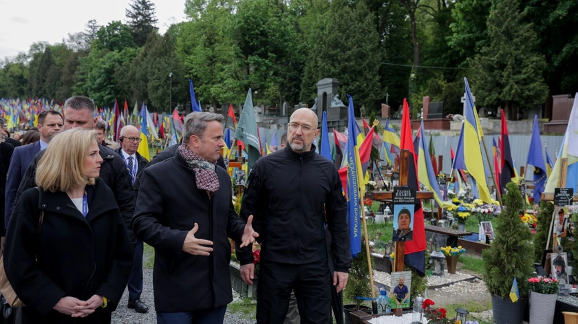 Шмигаль і високопосадовці ЄС у Львові вшанували пам’ять загиблих захисників України