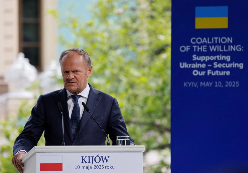Poland Accuses Russia of Ordering Major Fire in Warsaw Last Year