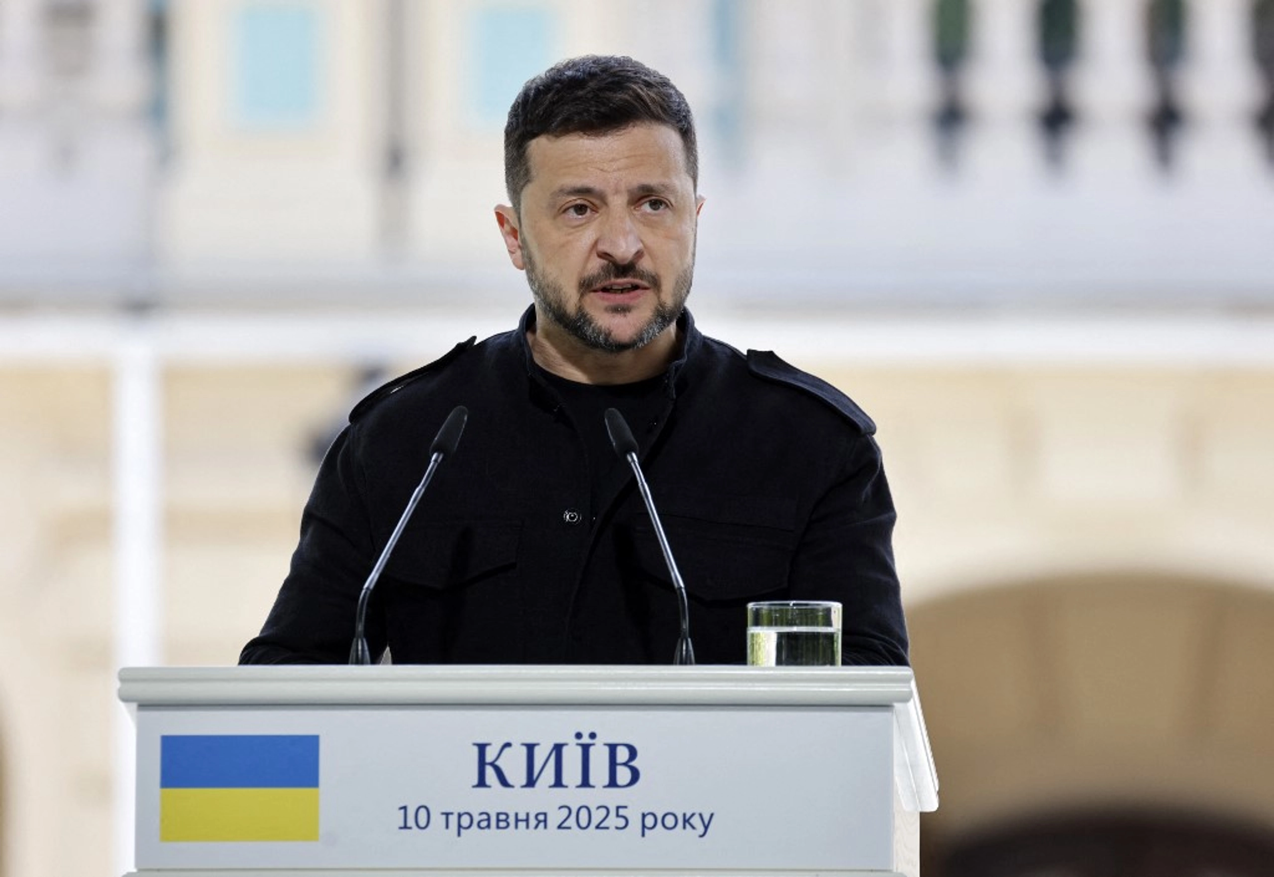 Китай припинив продаж дронів Україні, але постачає їх РФ - Зеленський