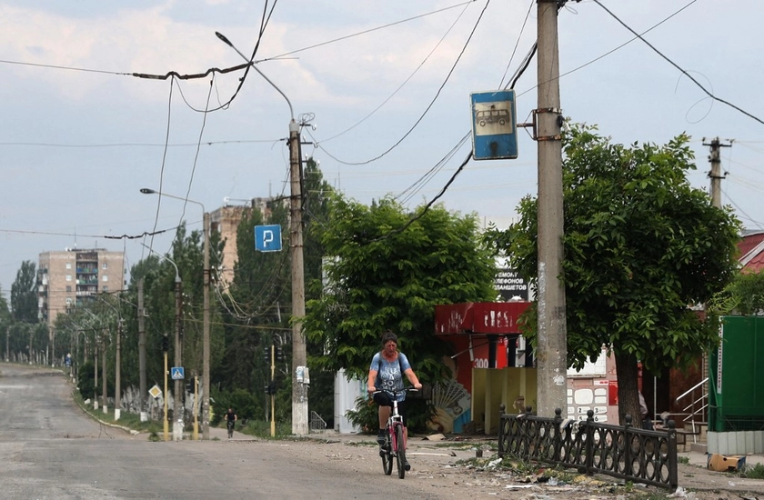 Lysychansk Cut Off: No Internet, No Mobile Service Under Russian Occupation