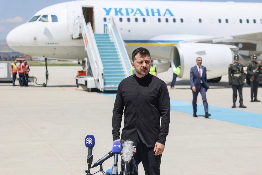 Zelensky Slams Russian Delegation as ‘Sham’ Ahead of Direct Talks Upon Arrival in Ankara