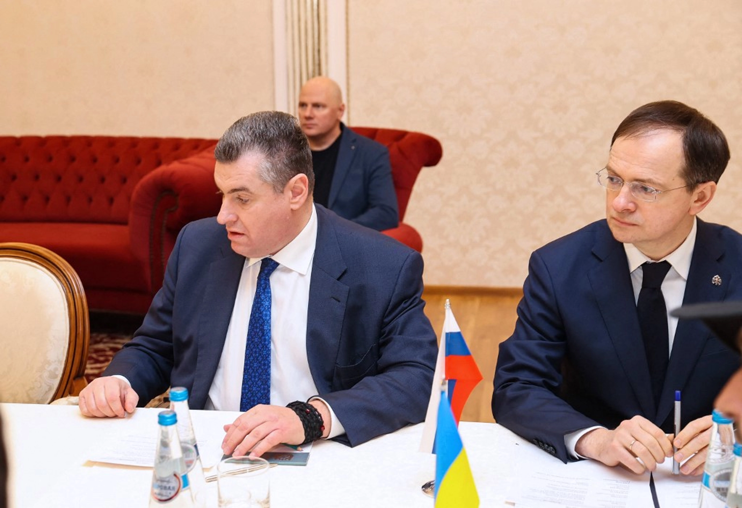 Russian Delegation, Without Putin, Arrives in Istanbul for Ukraine Talks