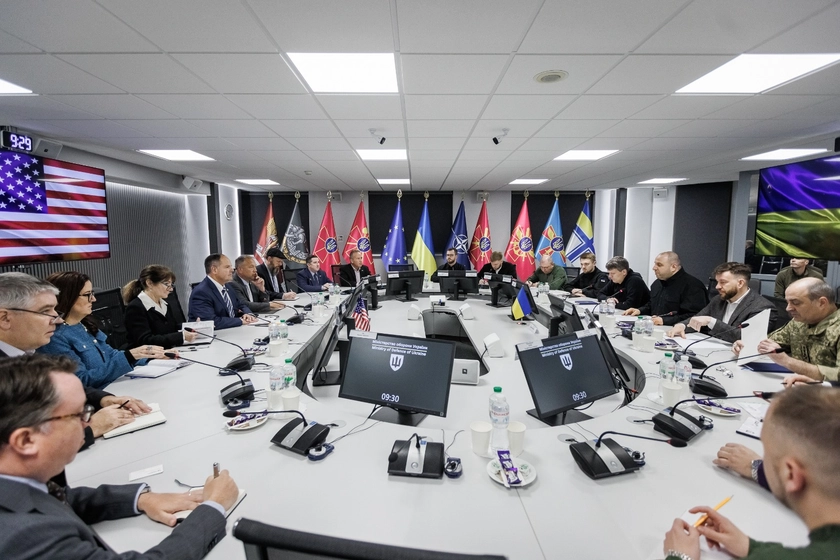 Україна готова інвестувати у посилення захисту неба - Умєров