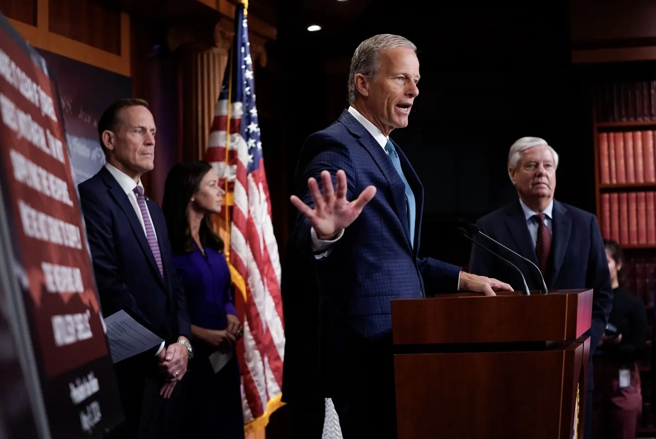 ‘We Stand Ready To Act’: Top Senate Republican Backs Ukraine Peace, Threatens Putin