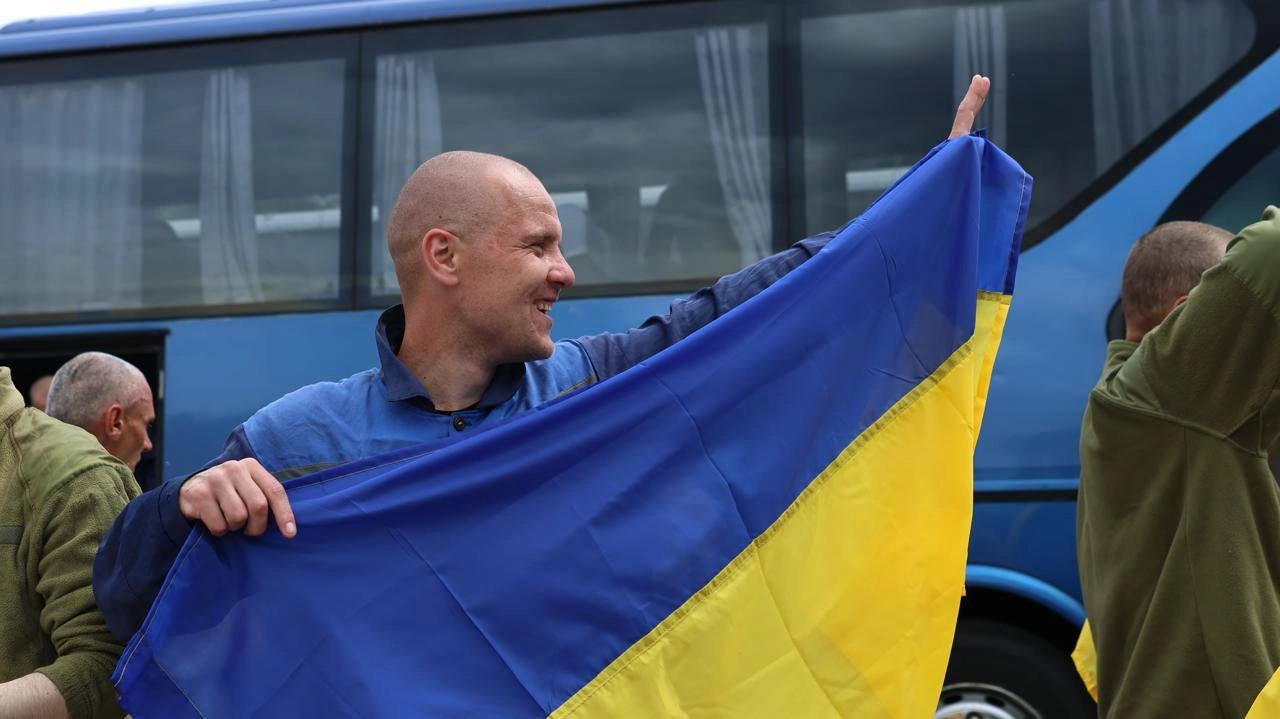 Day 2 of POW Deal: 307 Ukrainian Defenders Return Home