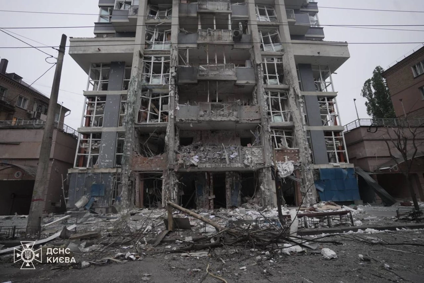 12 Killed, Including 3 Children, in Russia’s Worst Air Assaults on Ukraine in Weeks