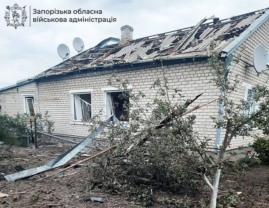 Russian Attacks Kill 2 in Ukraine