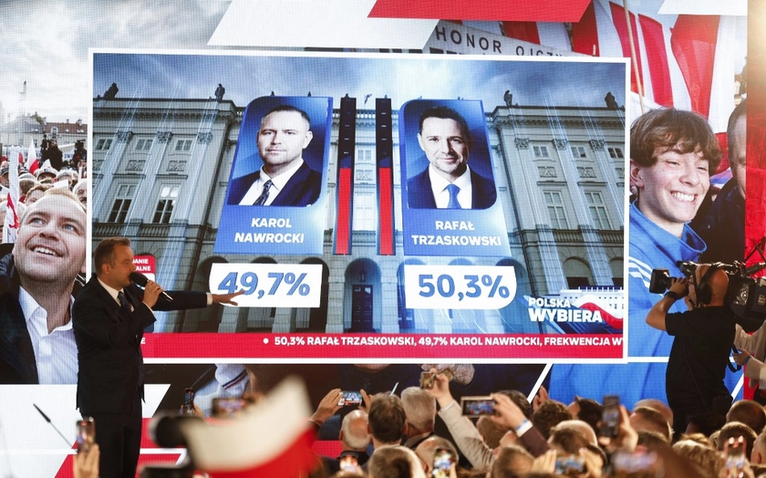 Polish Presidential Election Rivals Neck and Neck