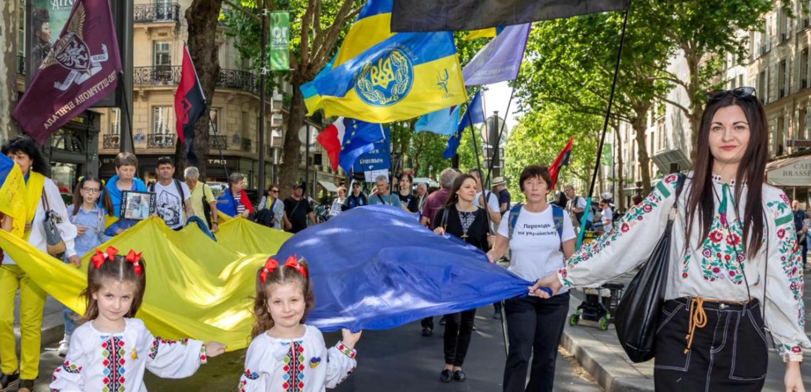 Українці світу вийшли на акції #StandWithUkrainianChildren