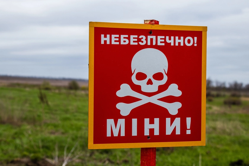 Українські сапери розмінували майже 8 тис. га територій у травні