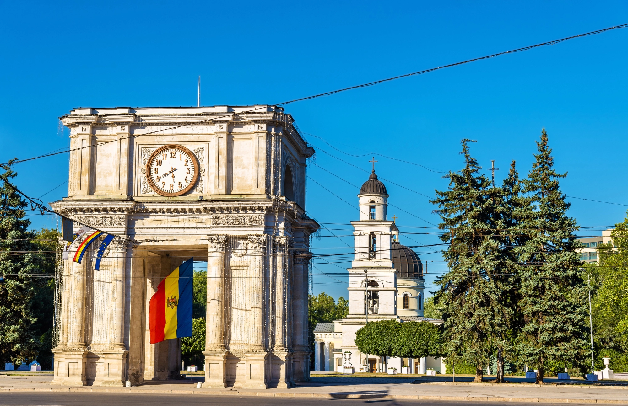 Еміграція в Молдову: як українцям переїхати у 2025 році?