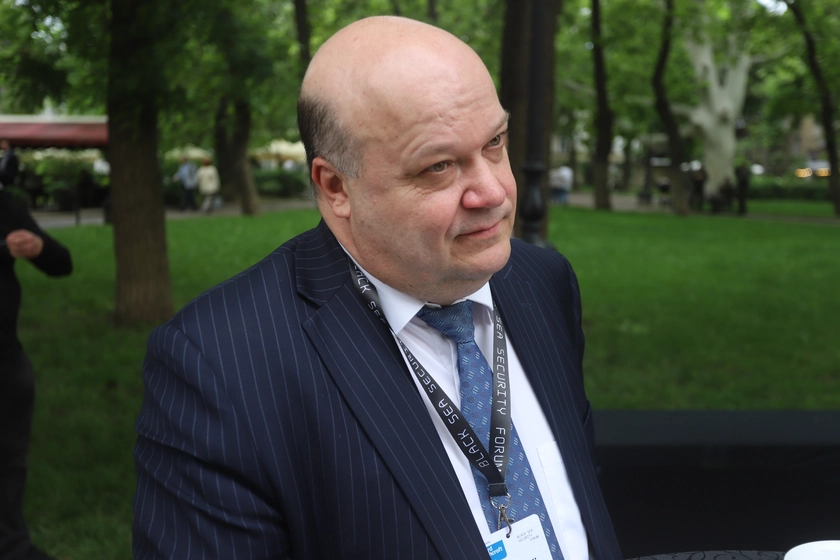 Ukraine’s Former Ambassador to US: What Should Be Done Now