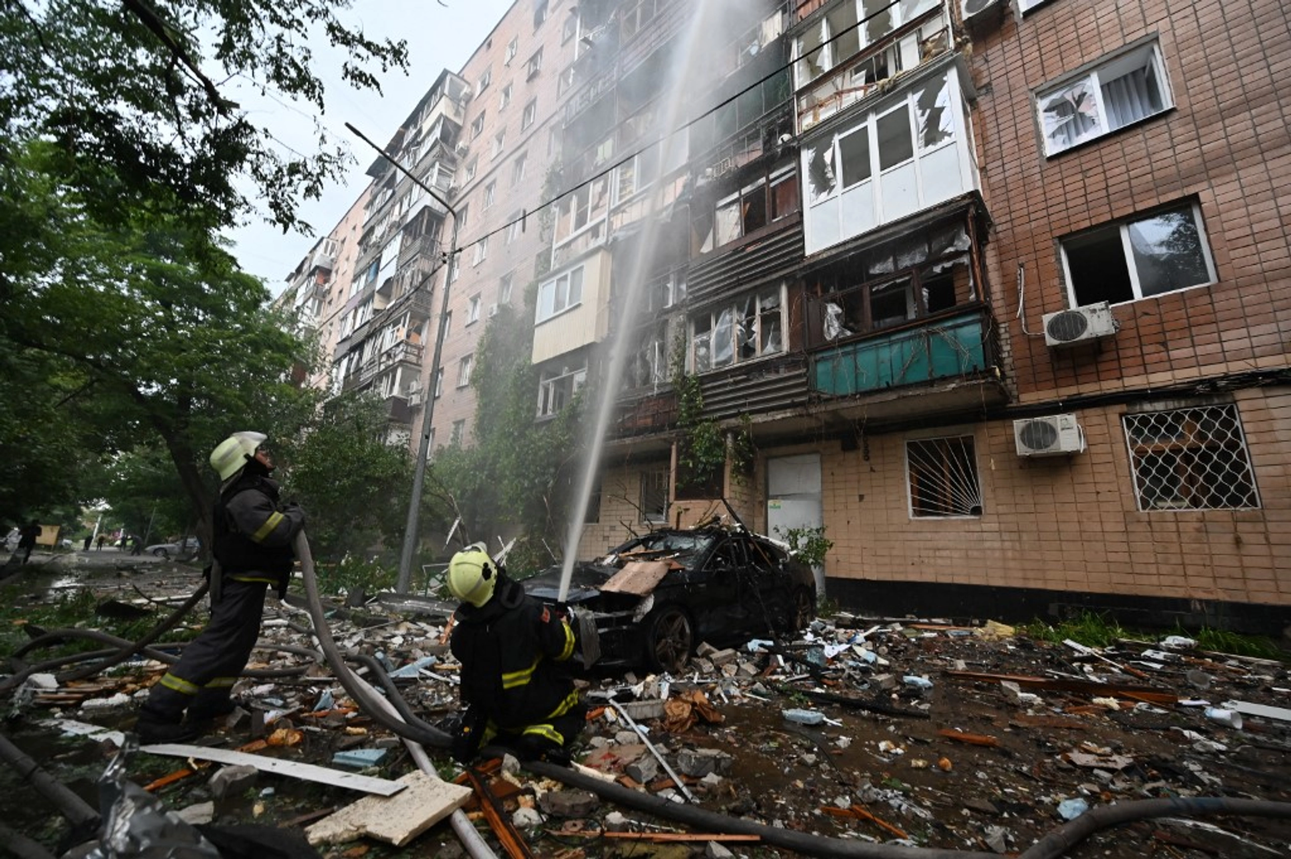 Kharkiv Bombarded by Russian Drones and Missiles: 3 Dead, 22 Injured