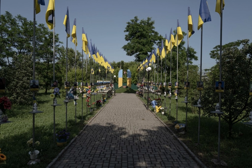 ‘They Could Be Here in Two Days’ – Ukrainian Town Braces for Russian Advance