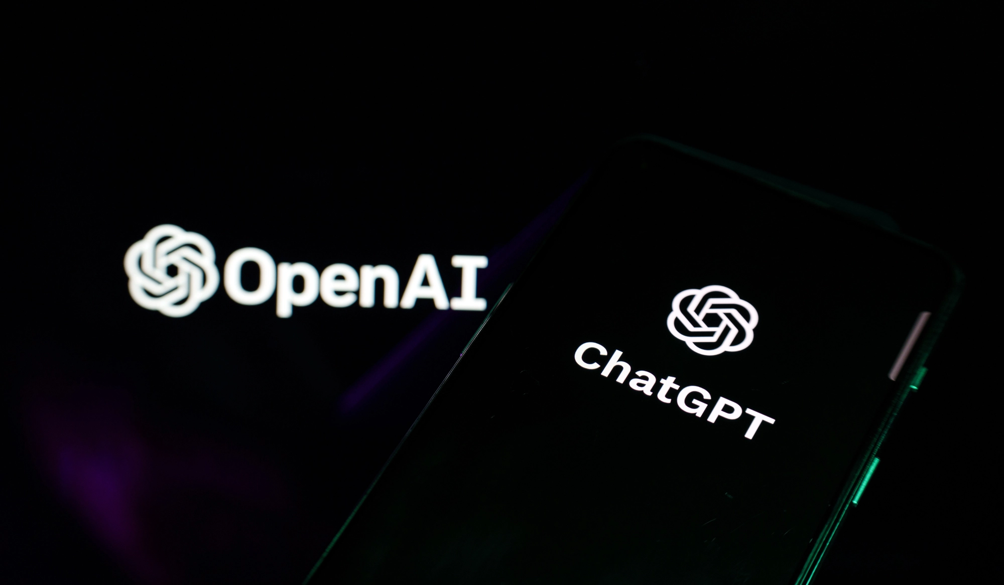 Масштабний збій у роботі ChatGPT: сервіс недоступний у всьому світі
