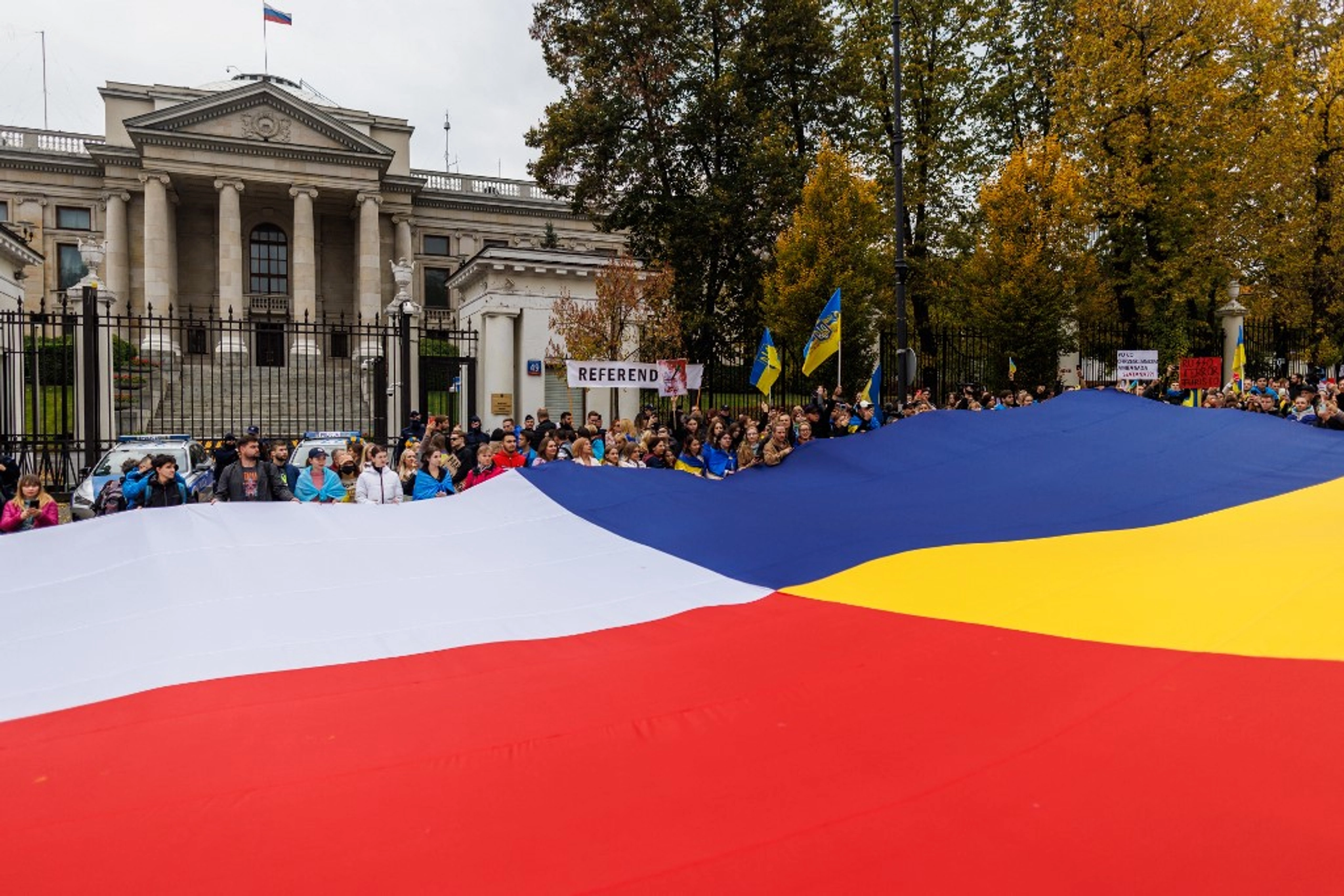 Fake News, Deepfakes, Historical Provocations: Who Wants to Divide Poland and Ukraine?
