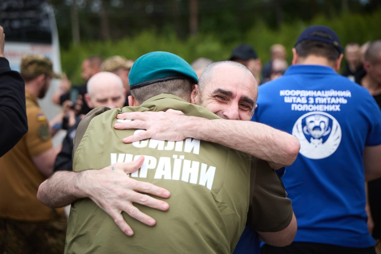 Third Round of POWs Exchange Underway as Hundreds of Wounded Ukrainians Return
